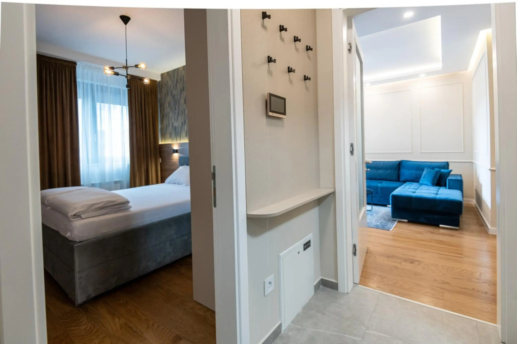 GRAND LUX APARTMENTS