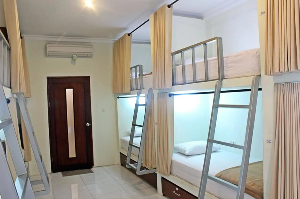 Mirah Hostel