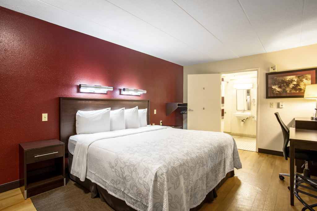 Red Roof Inn PLUS+ Pittsburgh South - Airport
