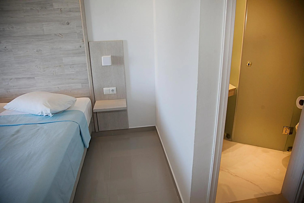 Zeus Hotel