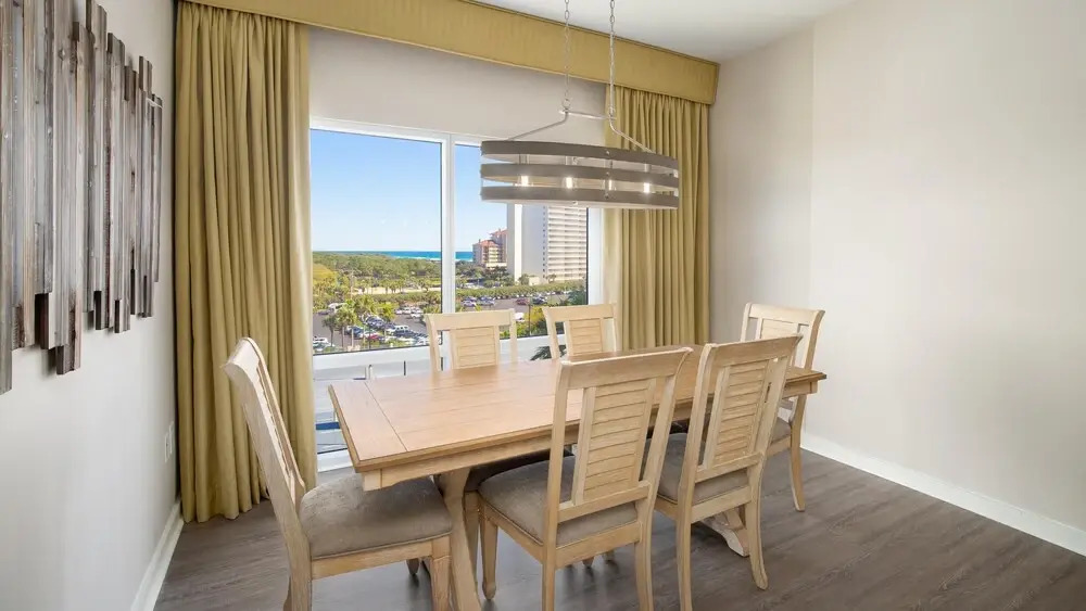 Luau I 6503 - Flr5 - 1BR 1BA -
