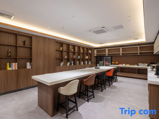 Wanting Hotel (Jiangnanxi Ergong Subway Station)