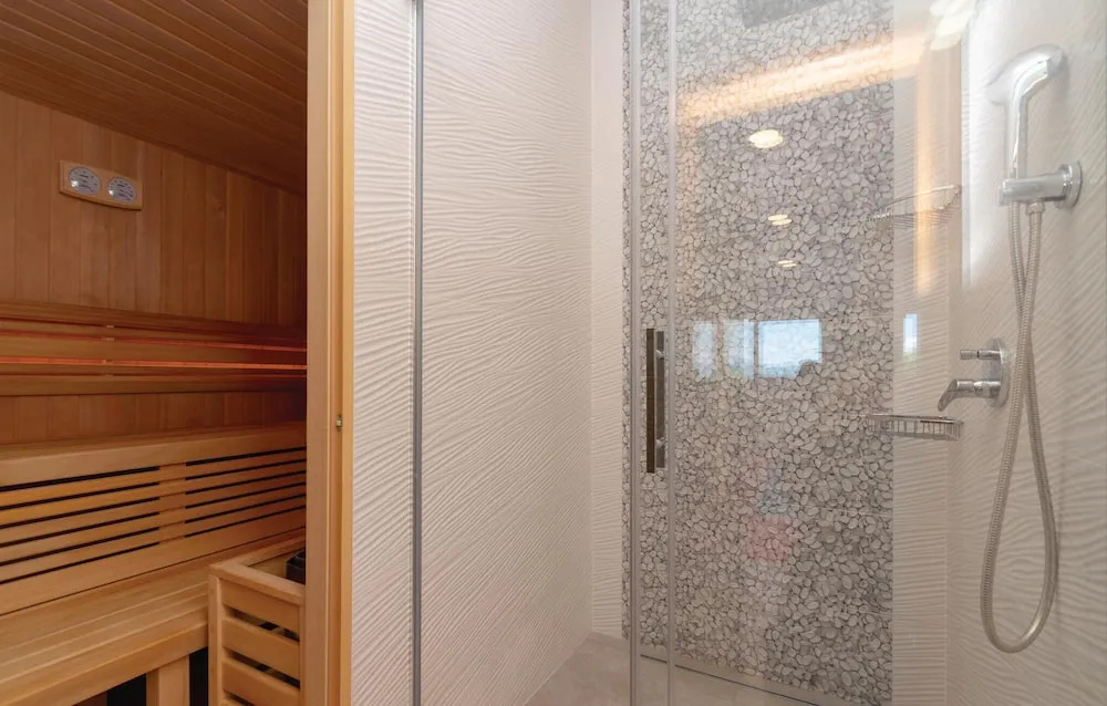 Stunning Home In Zrnovo With Sauna