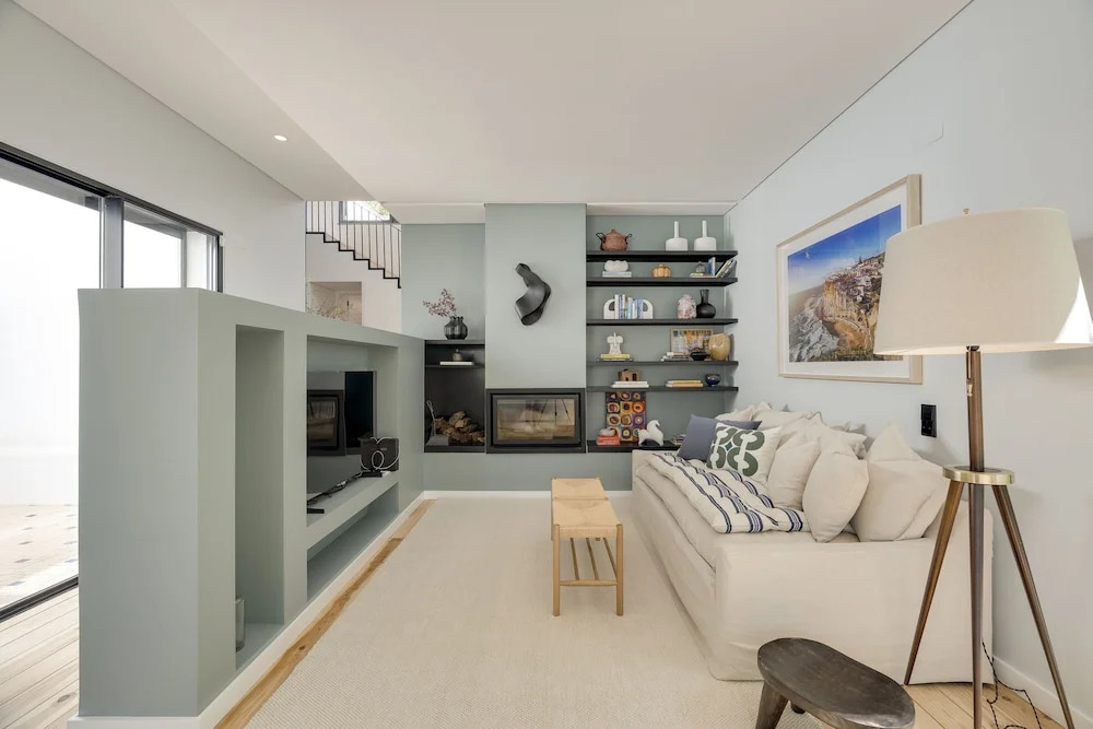 Cascais Contemporary Villa by Cadenzalux