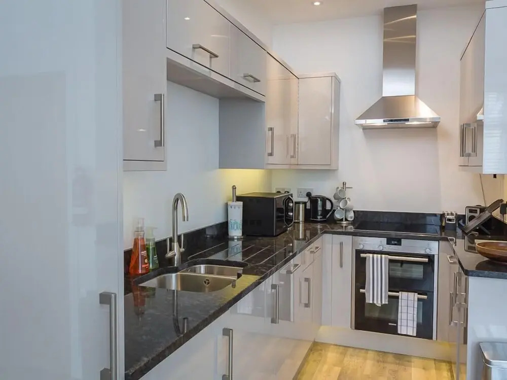The Apartment, Newcomen Road