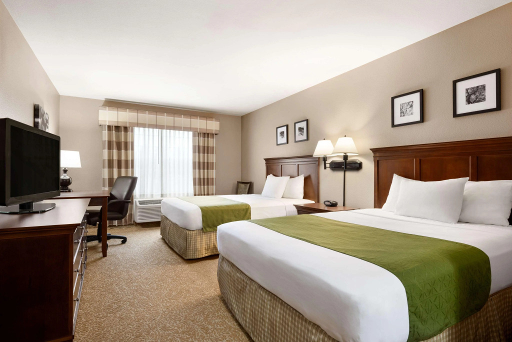 Country Inn & Suites by Radisson, Madison, WI