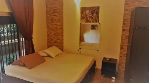Garden Master Bedroom-Suites