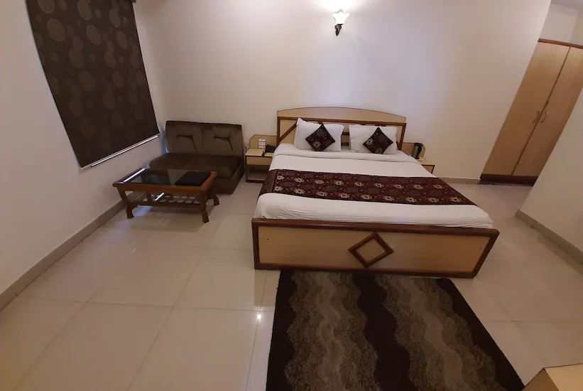 OYO 2529 Hotel Siddharth Residency