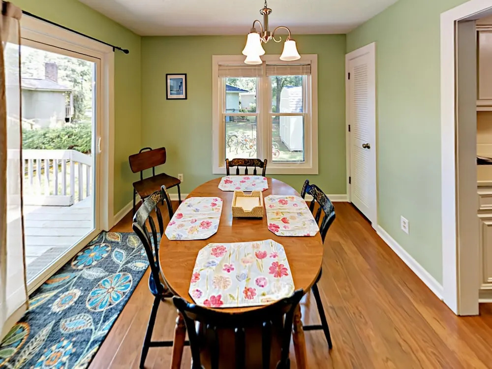 1721 Landing Road Home 3 Bedrooms 2 Bathrooms Home