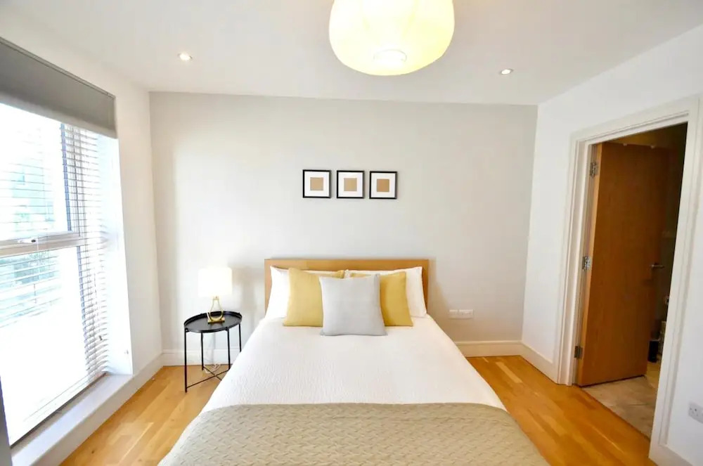 Apartment With 2 Bedrooms in Greater London, With Wifi