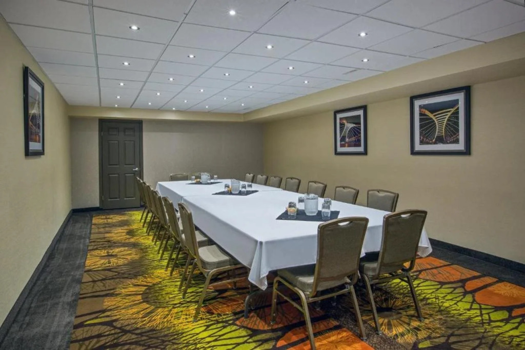 Quality Inn & Suites Regina Downtown