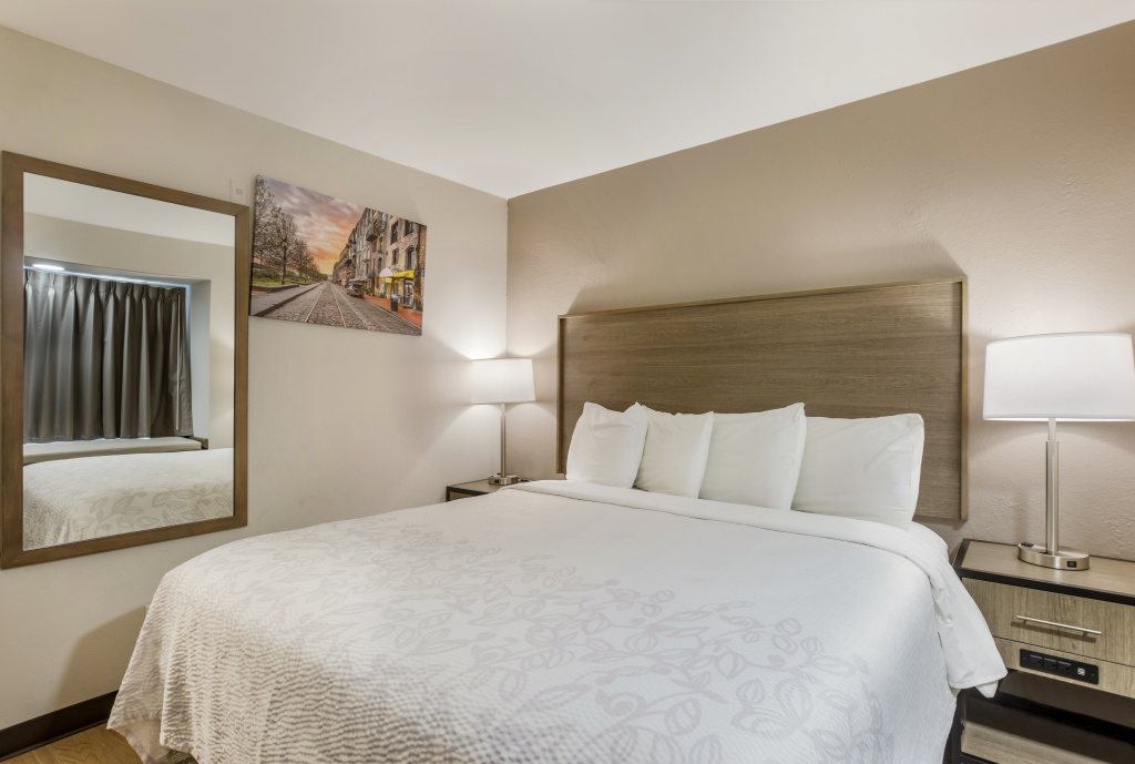Red Roof Inn PLUS+ & Suites Savannah - I-95