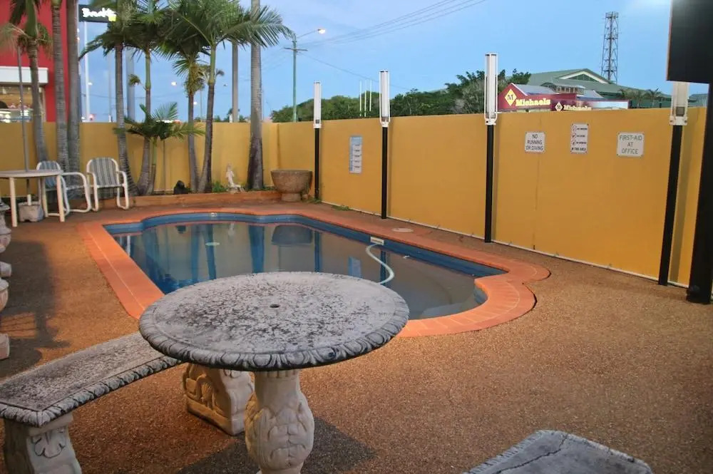 Bourbong St Motel