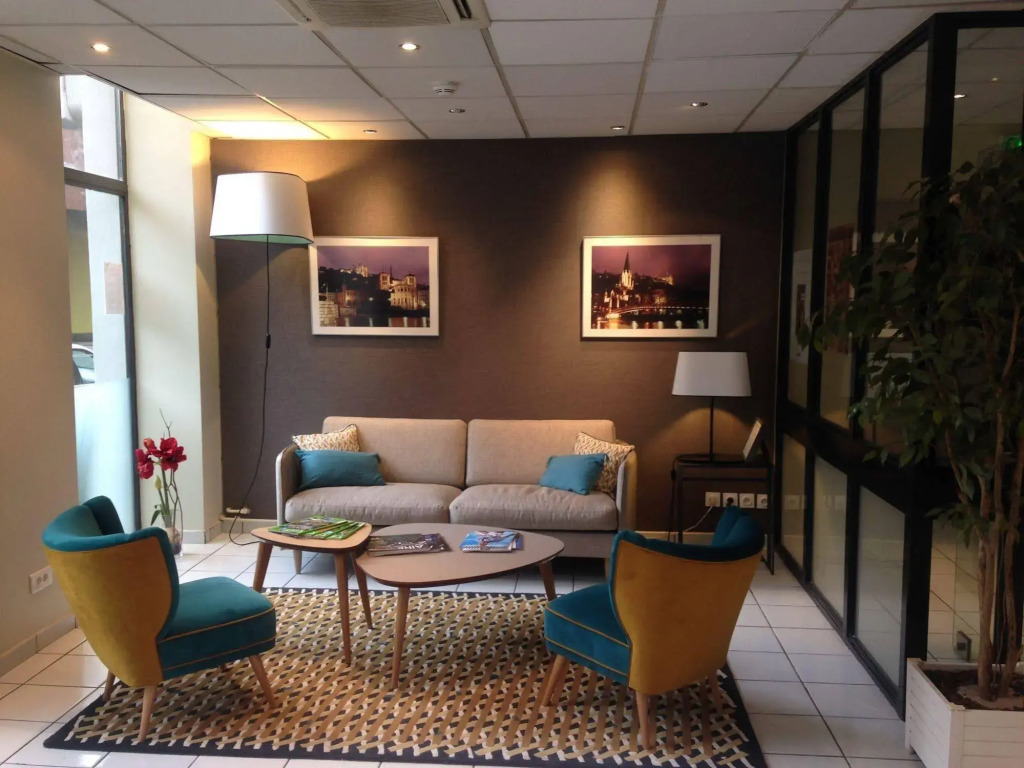 Hotel Des Remparts Lyon Perrache