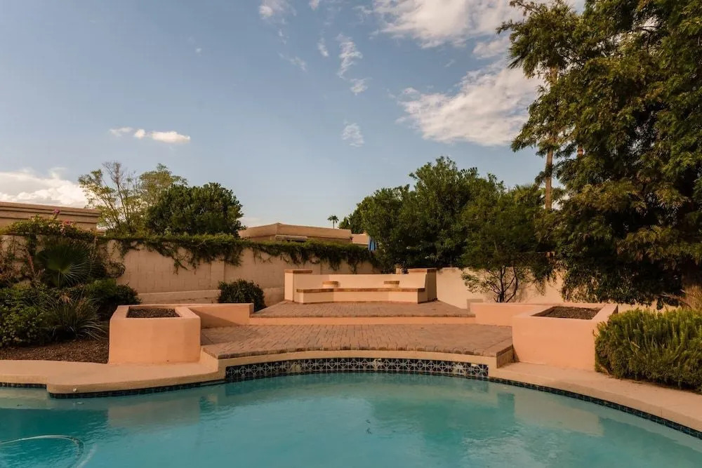 North 55th Street - Desert Ridge