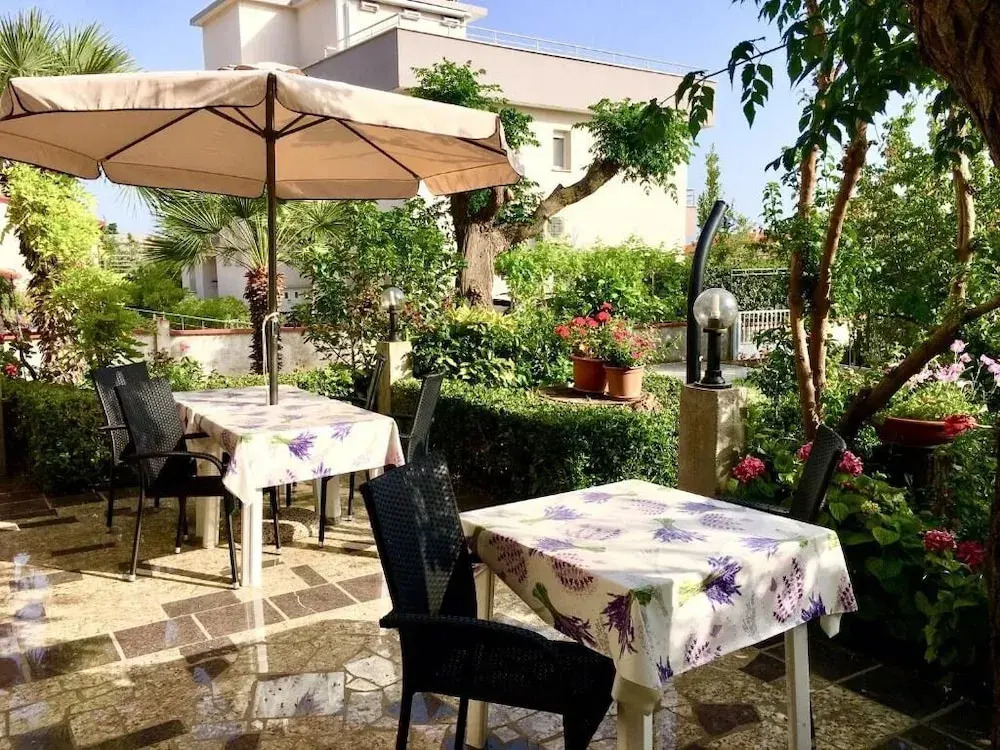 Zdenka - Garden Terrace - A1