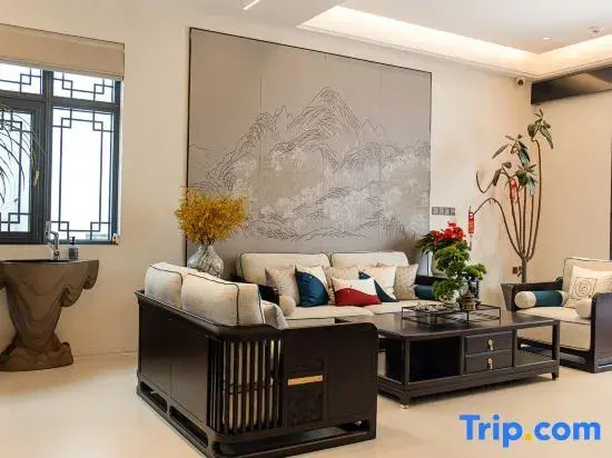 Tiantai Nuoguang Famous Residence
