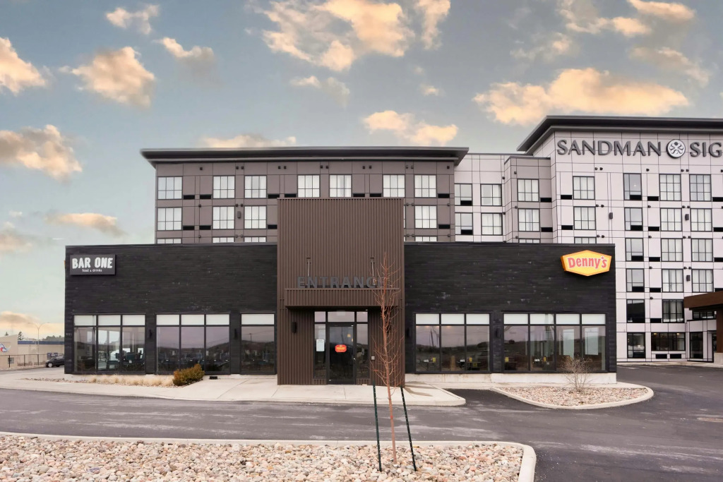 Sandman Signature Dartmouth Hotel & Suites