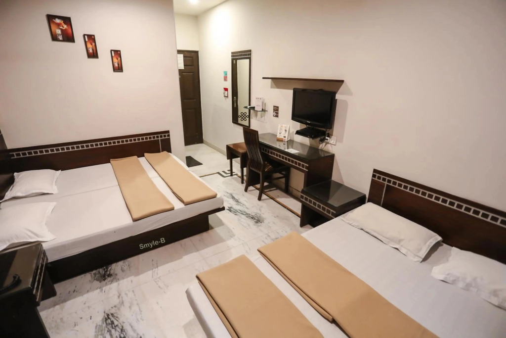Smyle Inn - Comfort & Value near New Delhi Railway Station