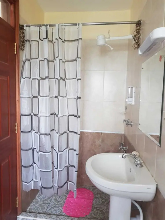3-bed Apartment in Nanyuki With Golf Course Views