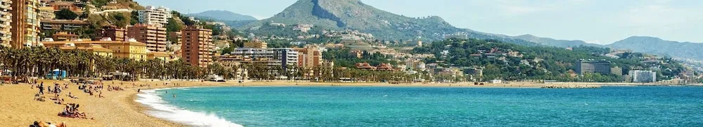 Golondrinas de Malaga "Apartamentos con mucho Arte" y terraza solarium en coliving