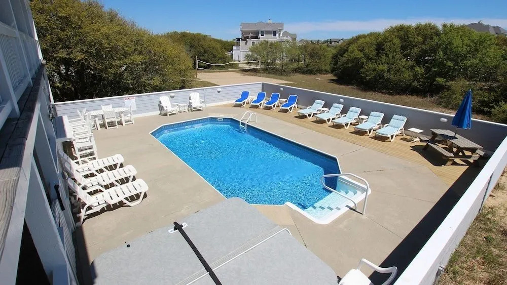 Paradise Cove - 8 Br home by RedAwning