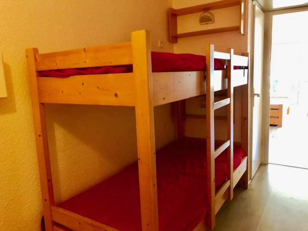 Studio cabine avec balcon, proche centre de Villard-de-Lans - FR-1-515-98