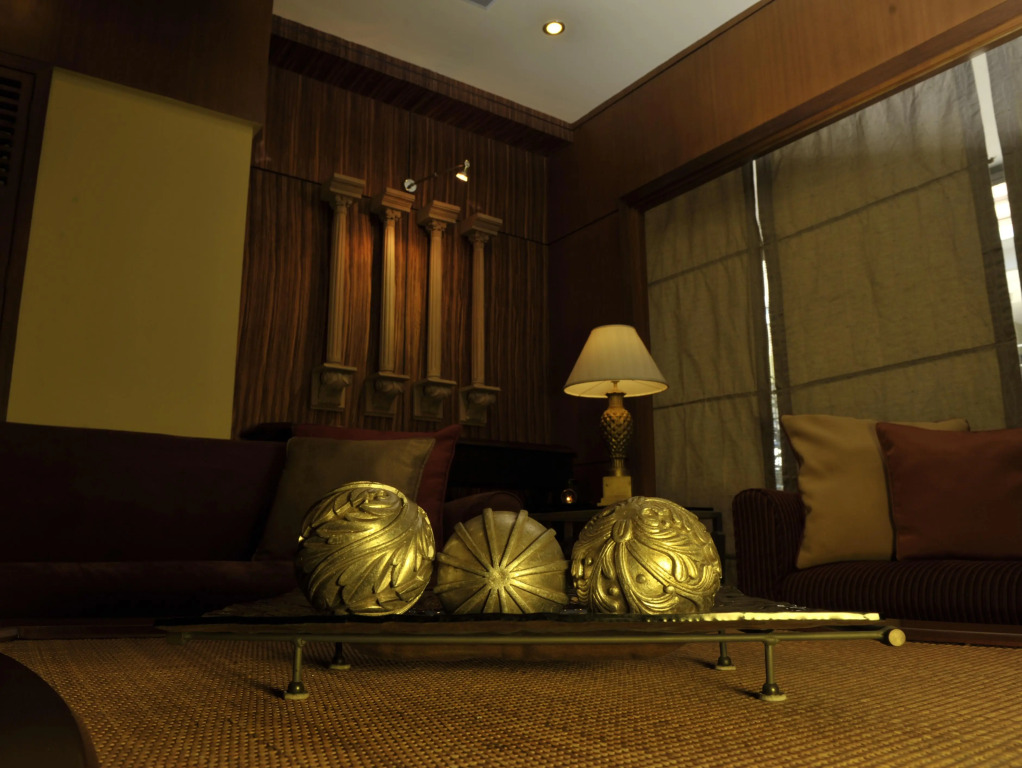 Herald Suites Solana
