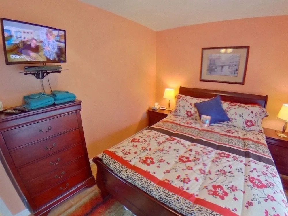 Forest Creek Bed & Breakfast and Retreat