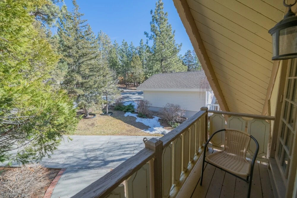 Alpine Lakefront - Lakefront Cabin And All The Amenities Really Fun From The Pool Table And Spa 3 Bedroom Home
