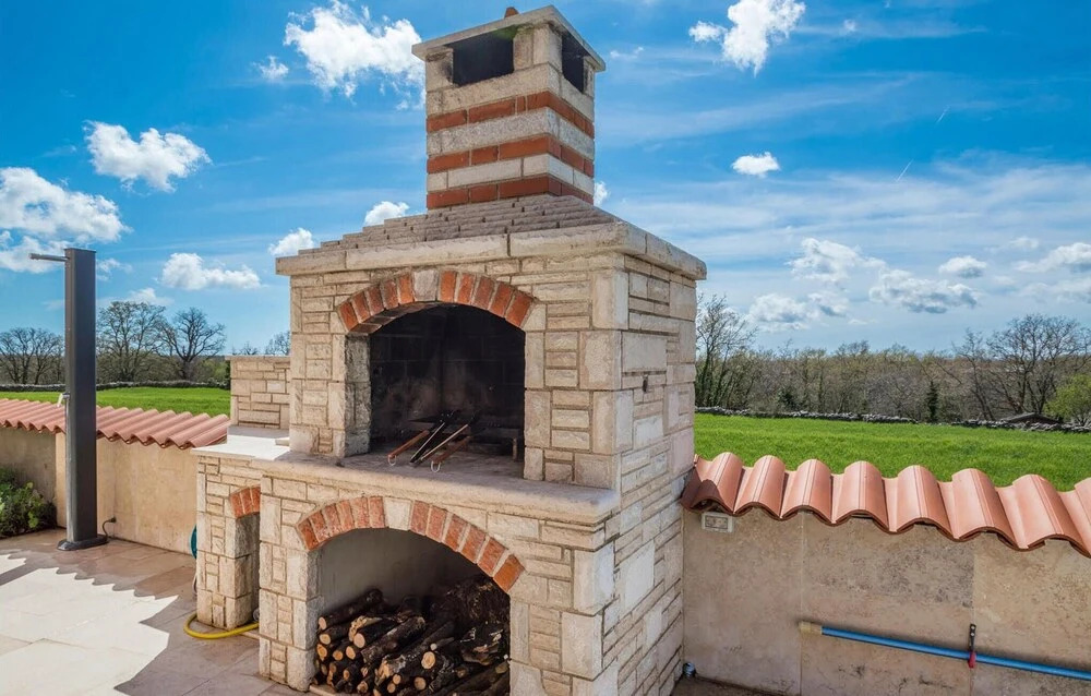 Awesome Home in Sarici With Outdoor Swimming Pool, Wifi and 4 Bedrooms