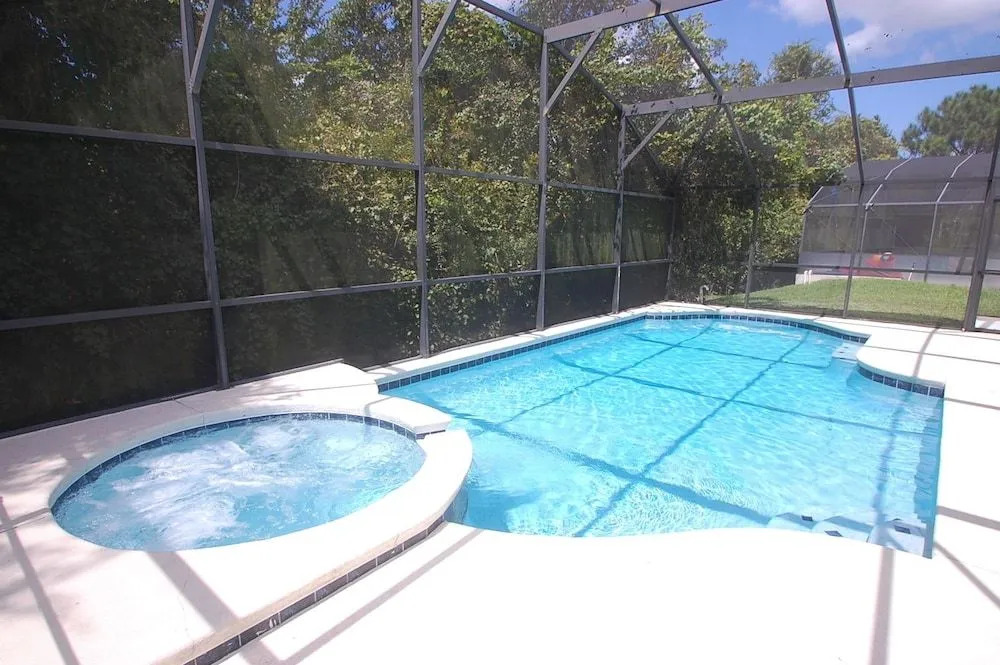 2589OL Forest View Drive 5 Br villa by RedAwning