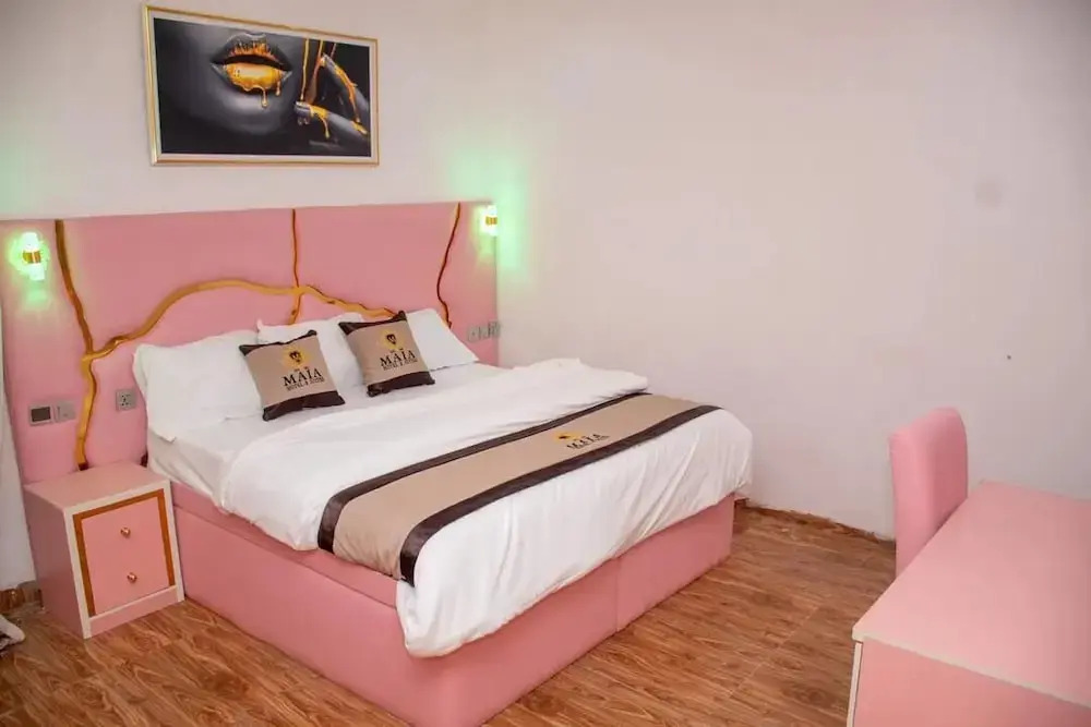 Maia Hotel And Suites