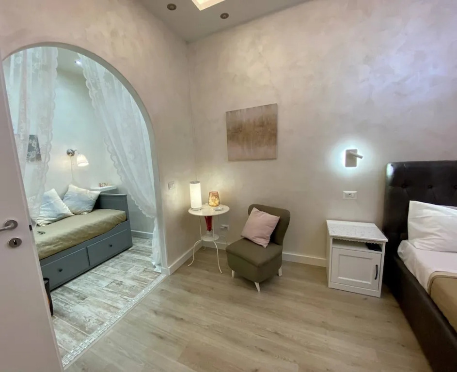 Apartment Near the Colosseum, With Metro Line A a 2 Minutes Walk Away
