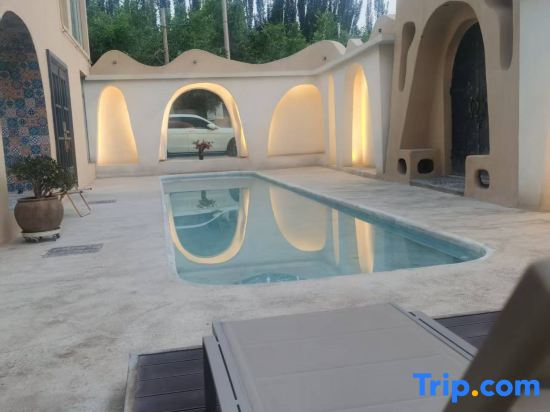 Kashi Lin Yin courtyard homestay
