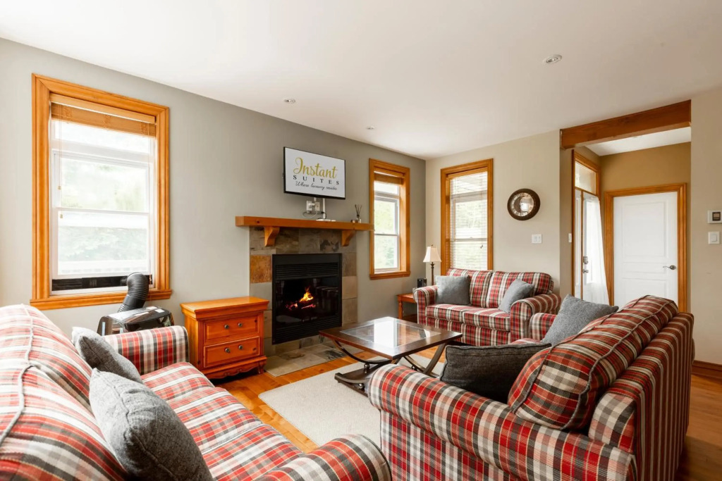 InstantSuites - Cheerful 3 Bedroom Cottage On Golf Course