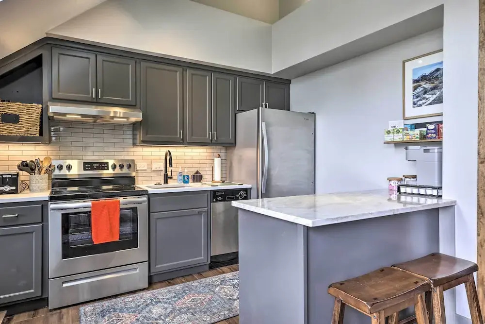 Hot Tub + Ski Shuttle Access: Keystone Condo!