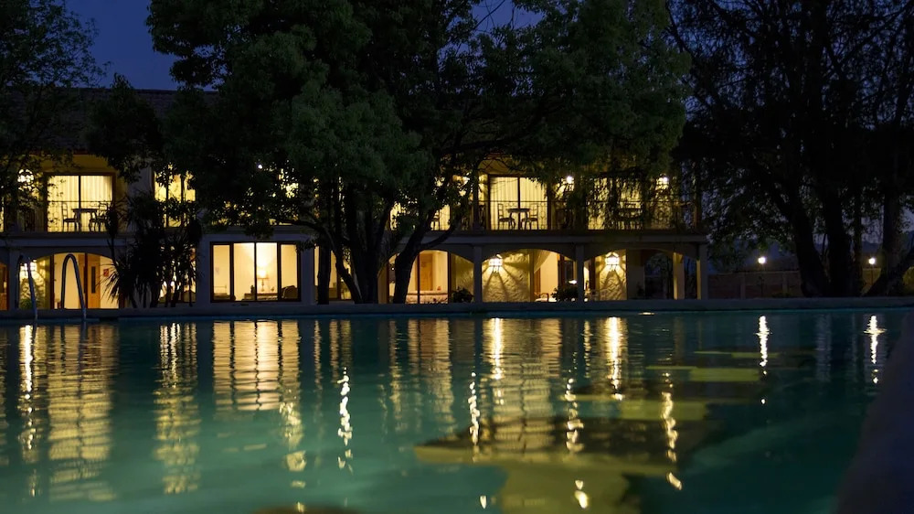 La Perla Hotel
