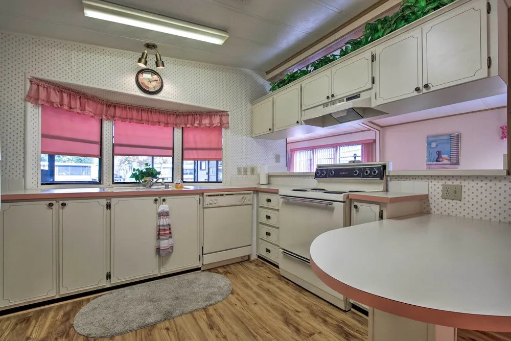 Waterfront Homosassa Home w/ Private Dock & Deck!
