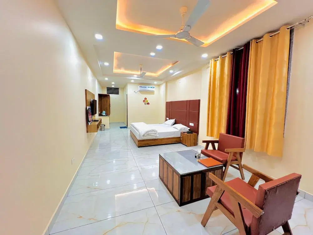 The Shalam Resort श्रीकृष्ण शरणं मम