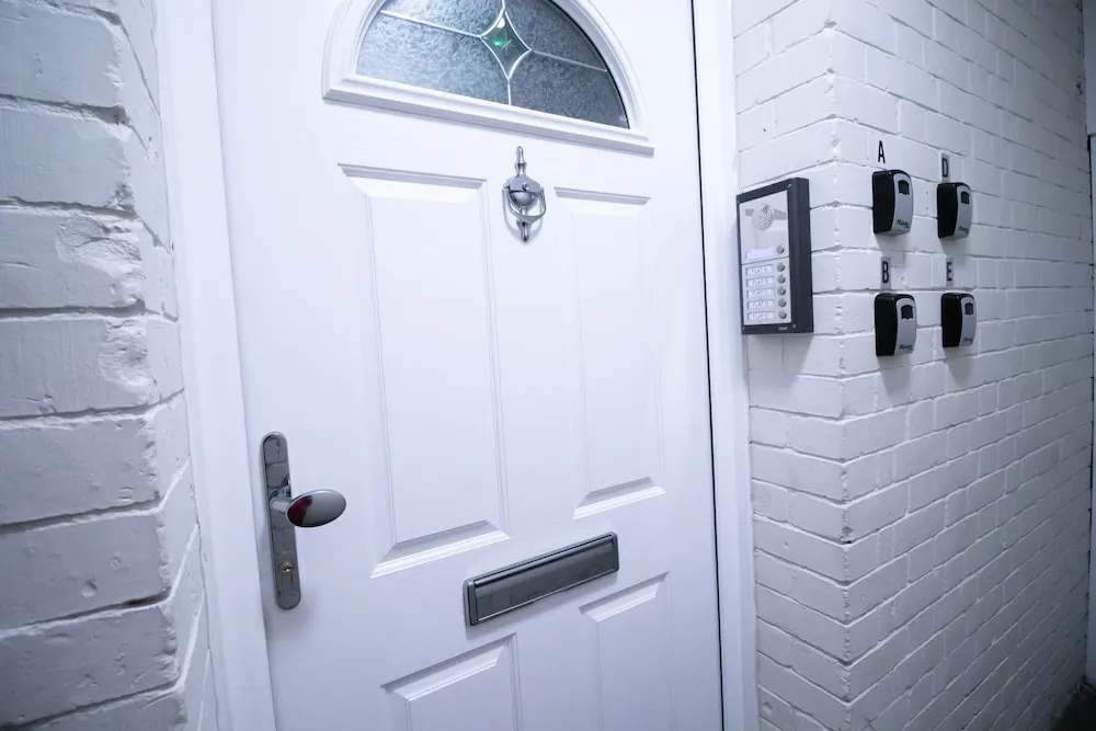 Everest Lodge Serviced Apartments for Contractors & Families, Free WiFi & Netflix By Redwood Stays