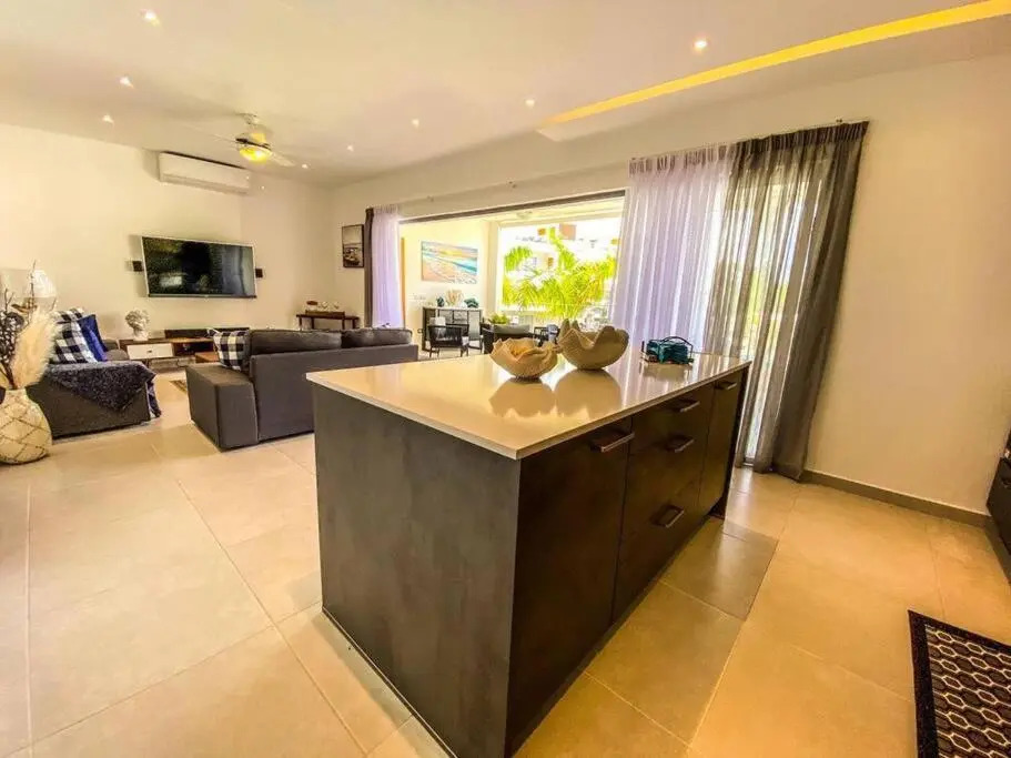 Lujoso Condo 2 HAB Céntrico Playa 5 min