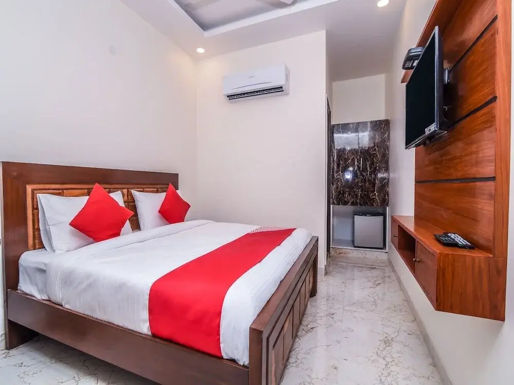 City Galaxy Inn By OYO Rooms