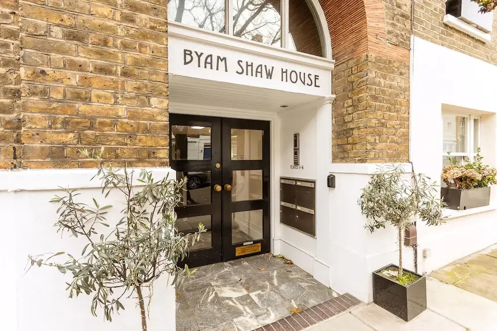 Classy Notting Hill Nest