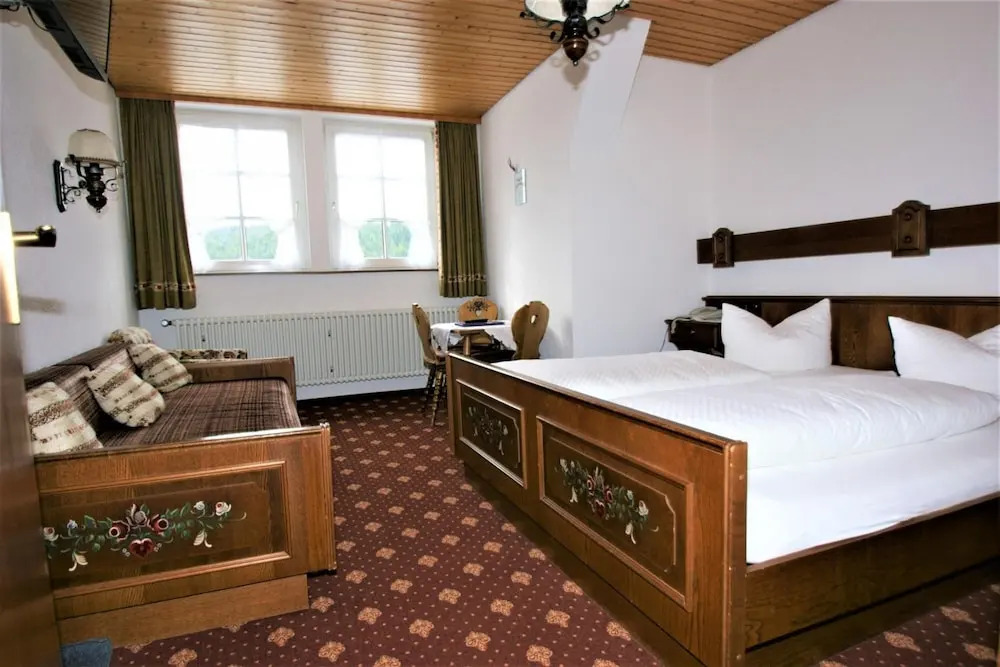 ZUR TRAUBE Schwarzwaldhotel & Restaurant am Titisee