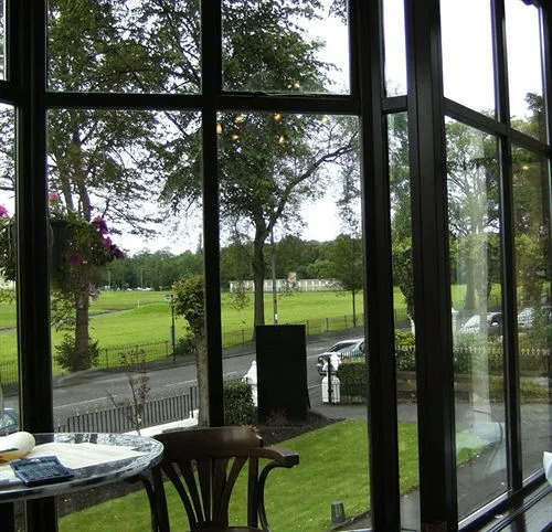 Number 10 Hotel