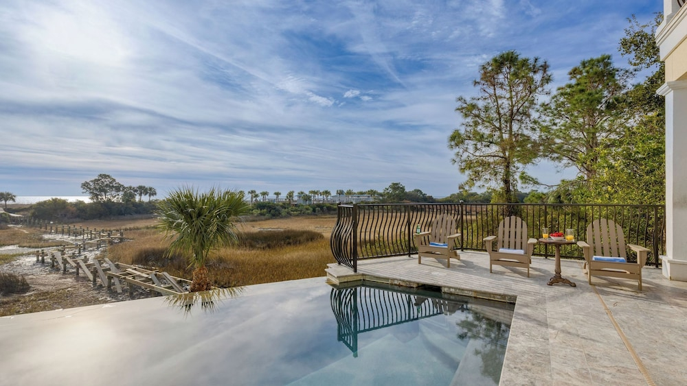 Sleeps 48, 2 Homes w/ Private Beach Access Bradley Circle Buyout by Avantstay