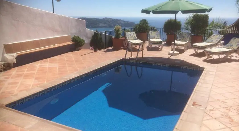 Los Altos Villas