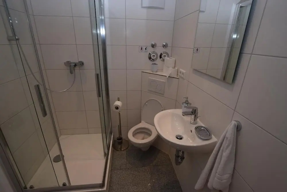 AB Apartment 109