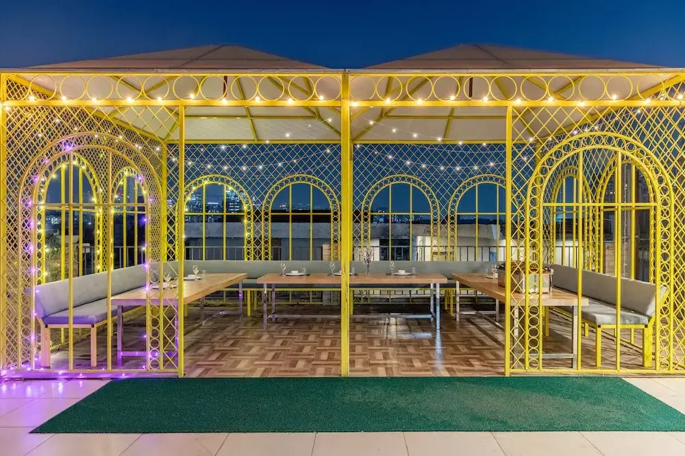 Alaya Stays Miyabi Executive Suite, Elegant 1-BHK Suite With Common Pool, Gym & Restaurant